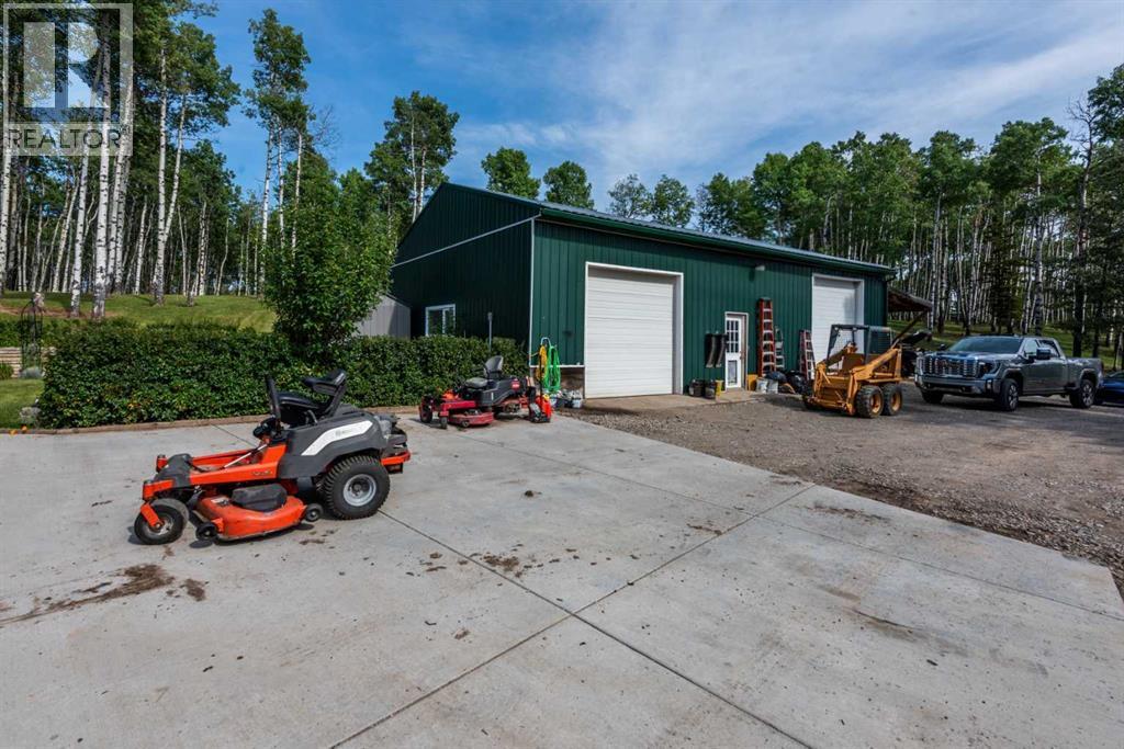 162182 1368 Drive W - Image 28