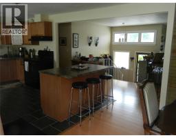 Kitchen - 384 6 Highway S, Nakusp, BC V0G1R1 Photo 7