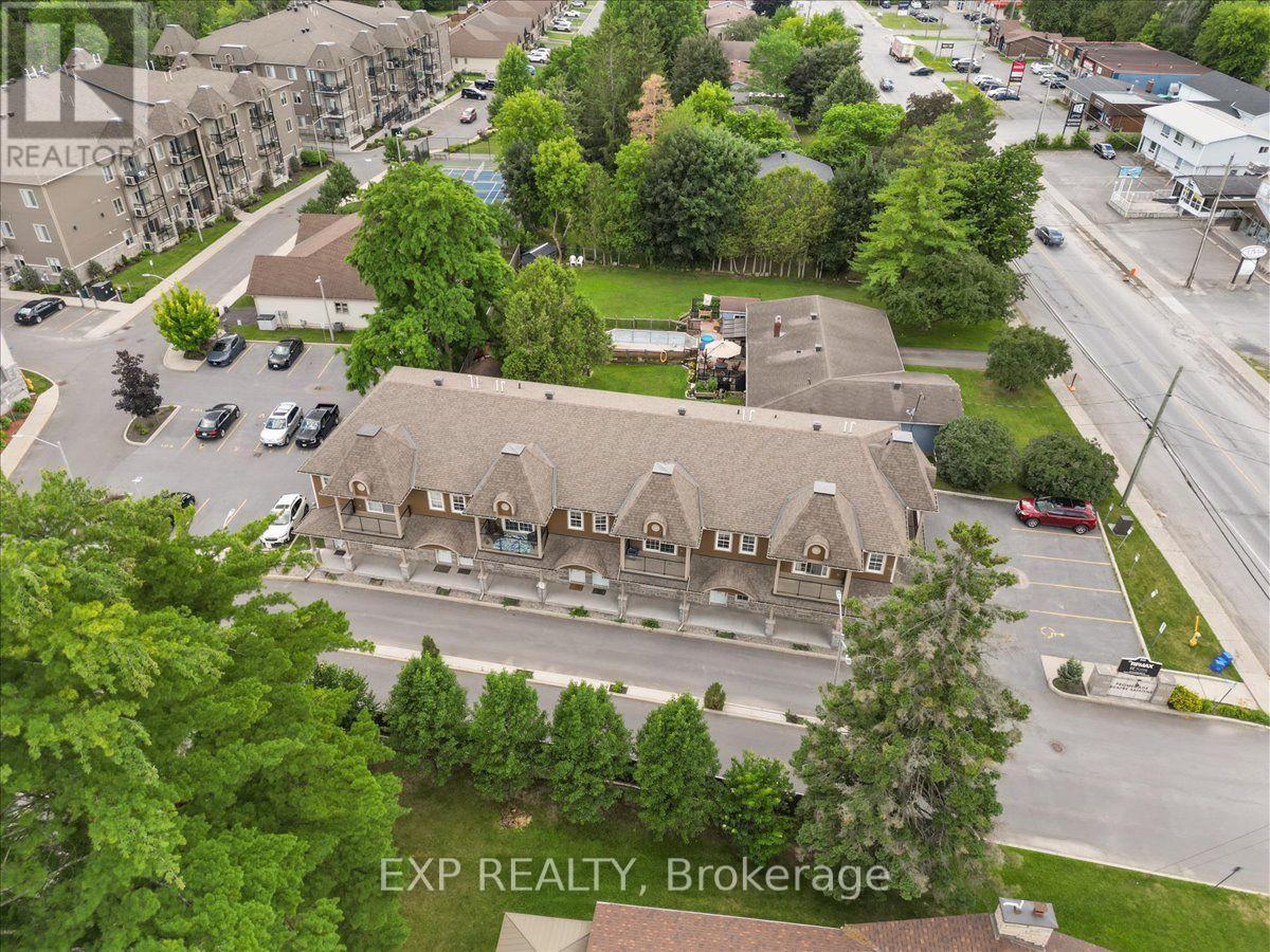 #202 245 EQUINOX DRIVE E - 35