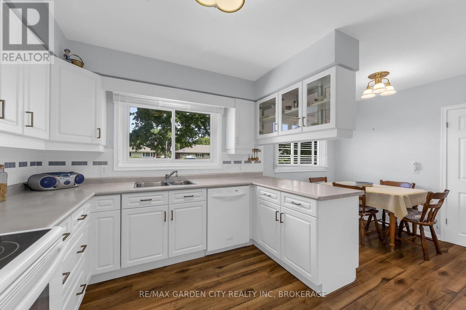 4 REGINA AVENUE - Image 5