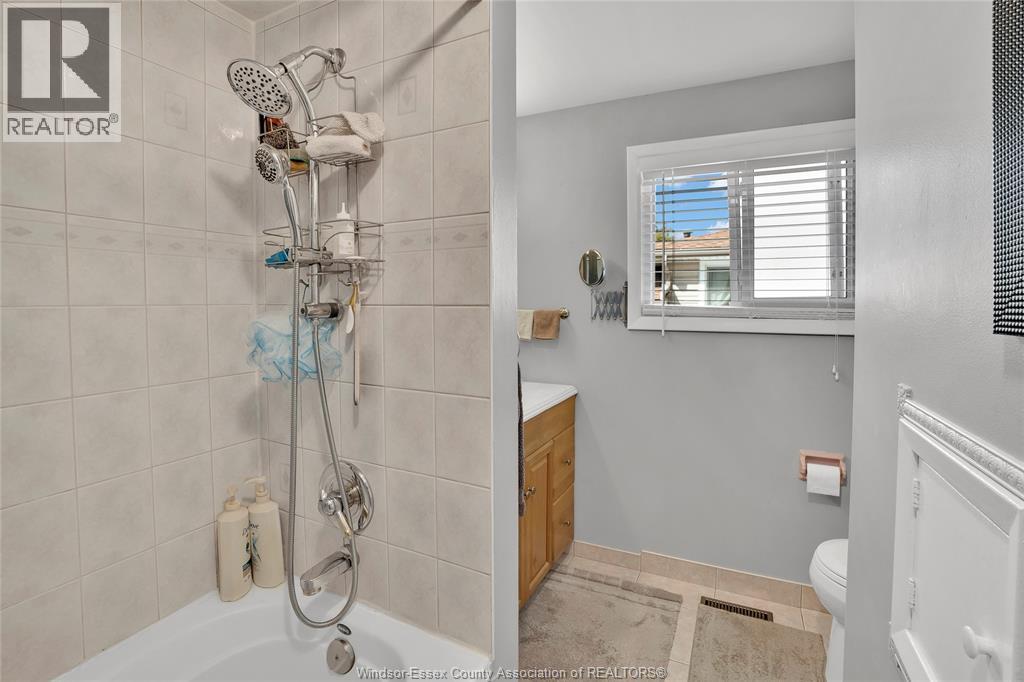 2664 RIVARD AVENUE - 16