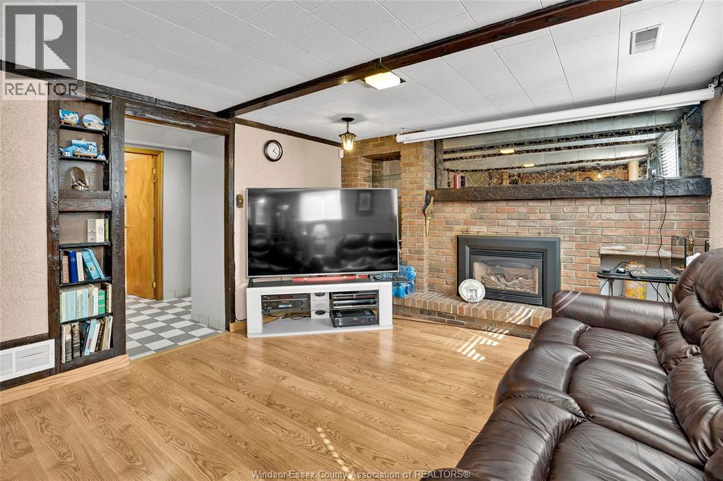 2664 RIVARD AVENUE - Image 22