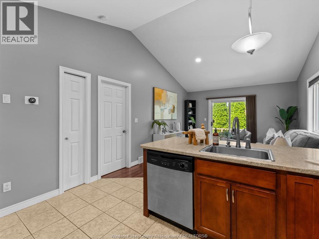 11824 BOULDER CRESCENT - 10
