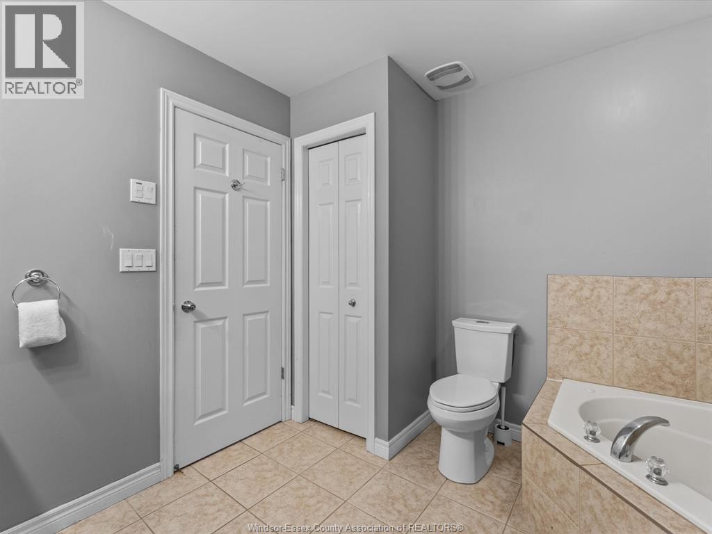 11824 BOULDER CRESCENT - Image 21