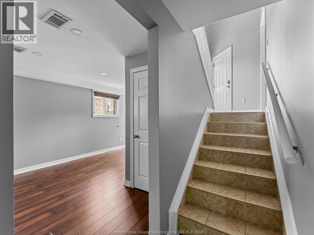 11824 BOULDER CRESCENT - 30