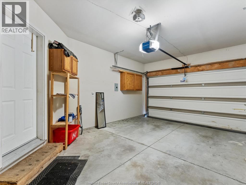 11824 BOULDER CRESCENT - Image 32