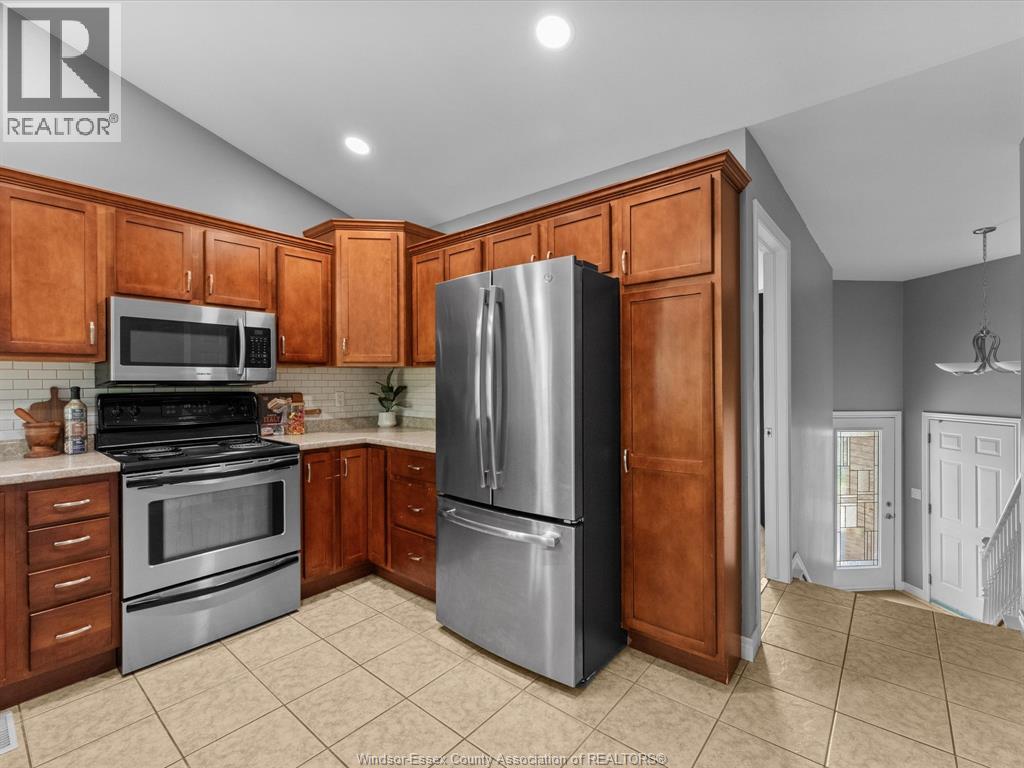 11824 BOULDER CRESCENT - 9
