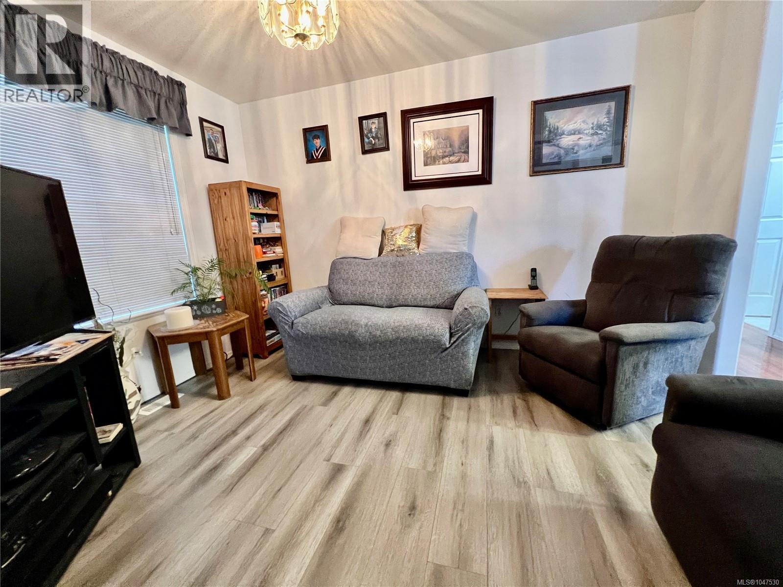 82 Wolf Lane - 6