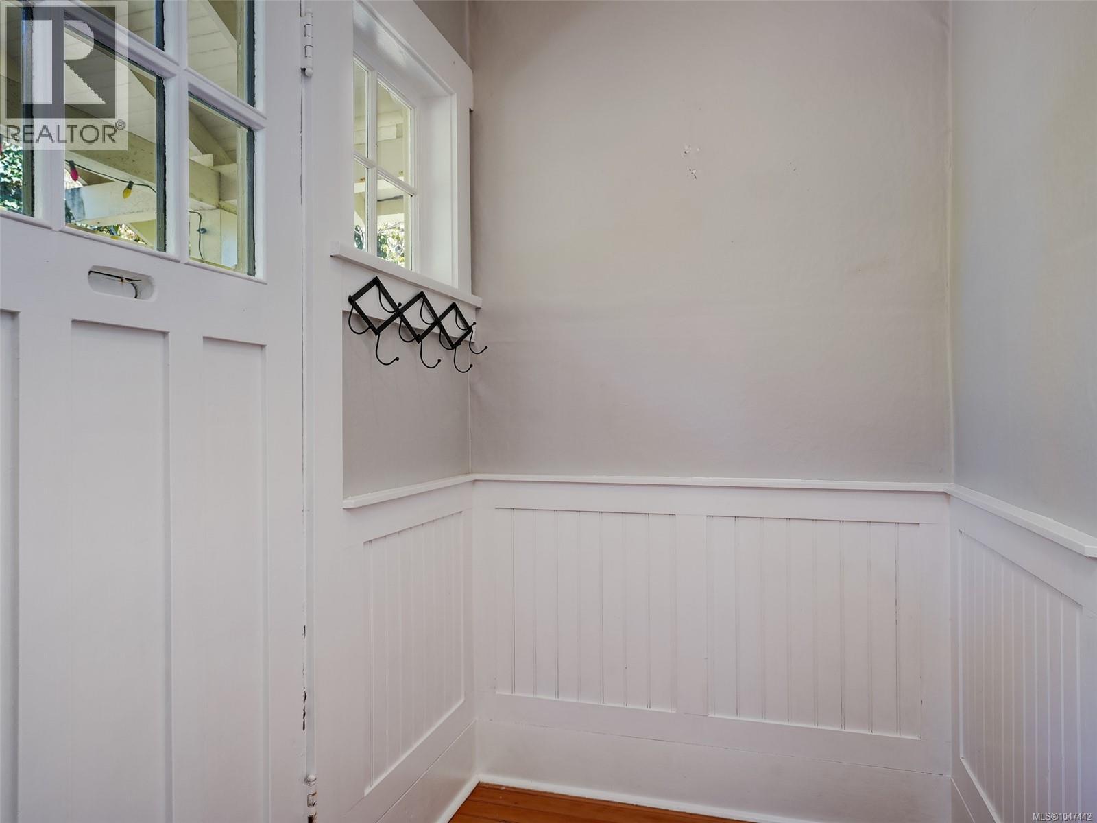 1323 Clover Ave - 16