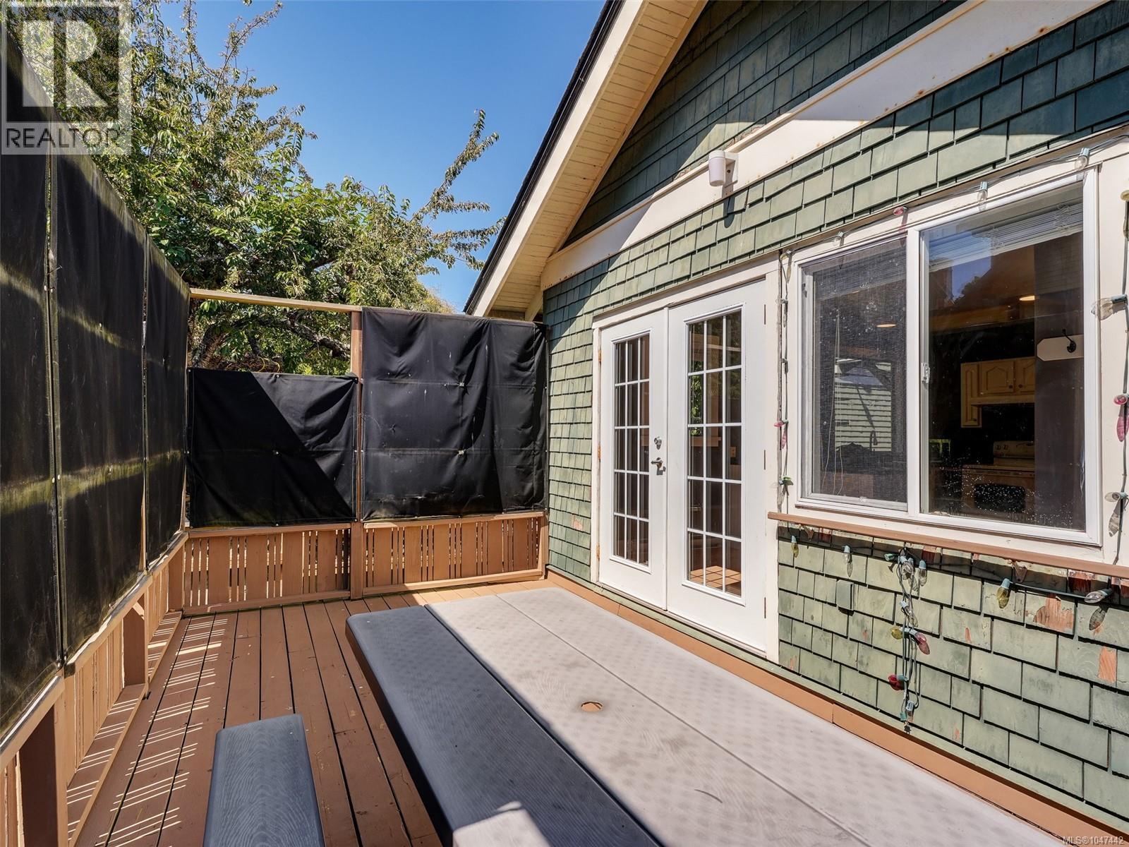 1323 Clover Ave - Image 18