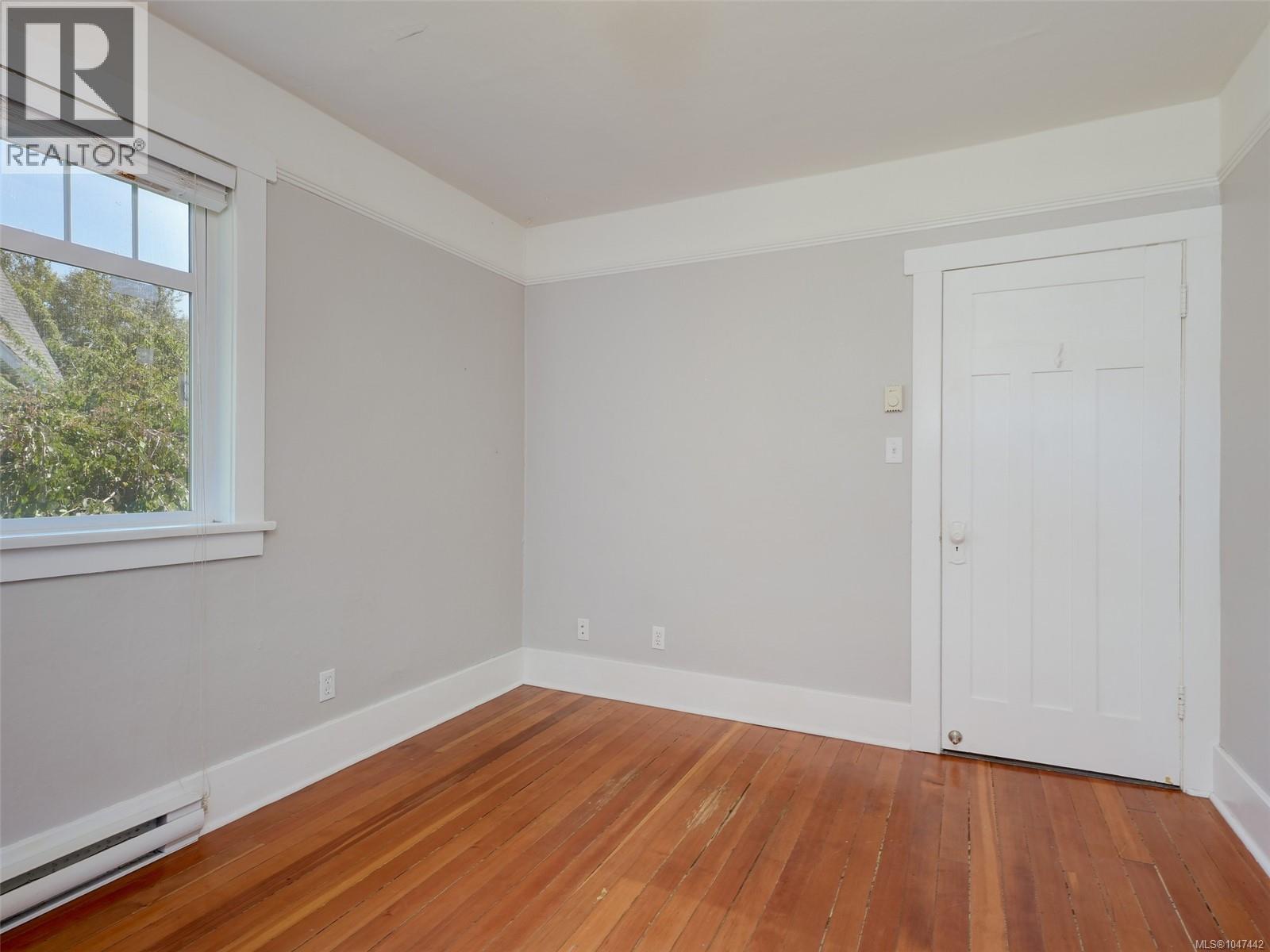 1323 Clover Ave - 9