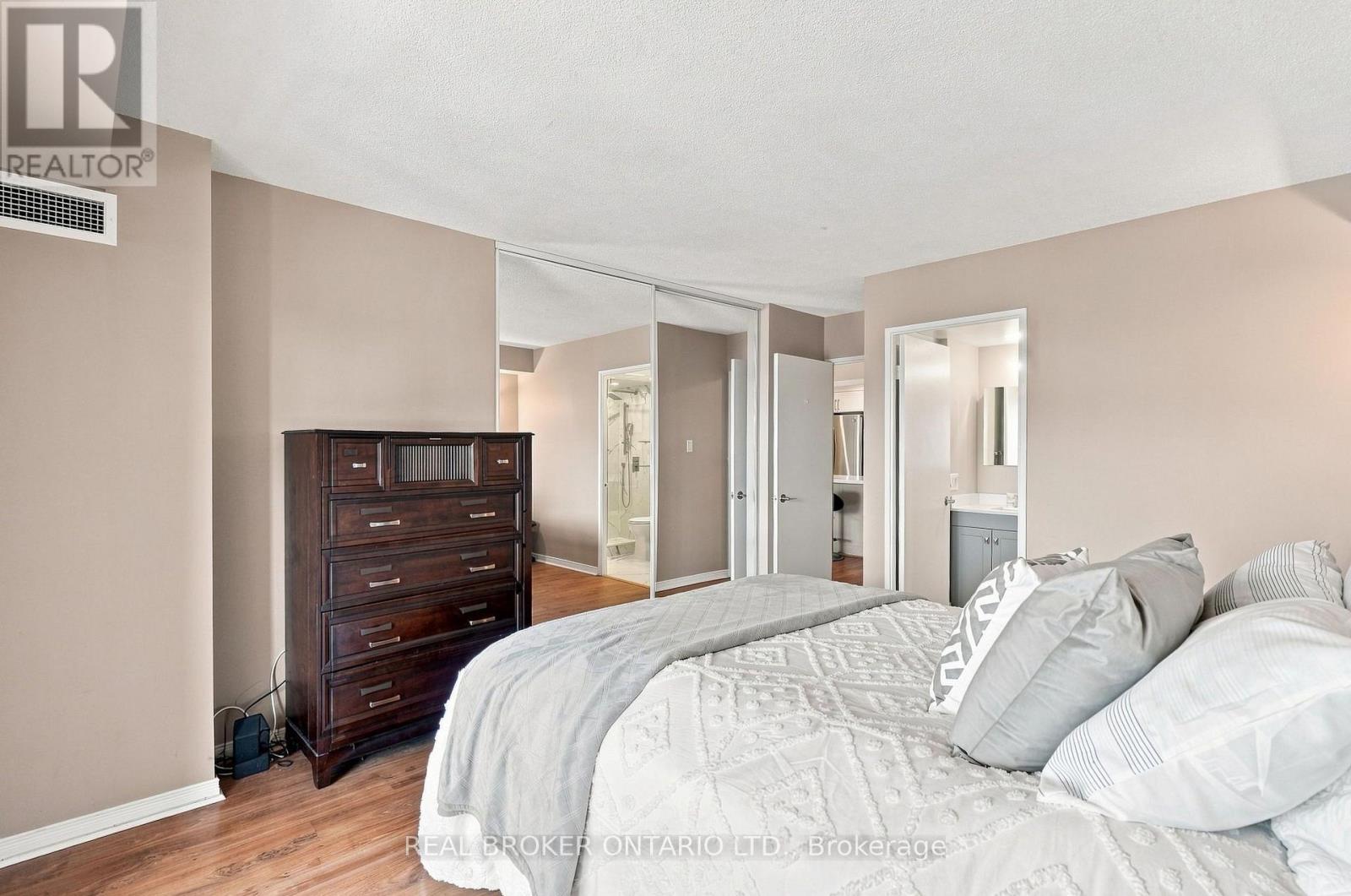 #2207 205 WYNFORD DRIVE - 29
