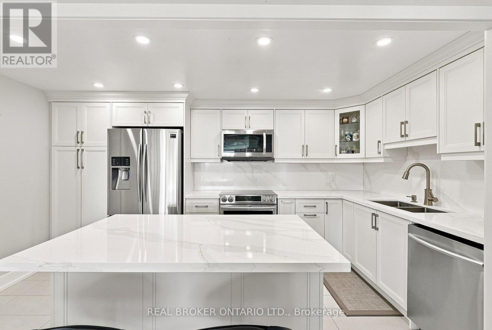 #2207 205 WYNFORD DRIVE - 6