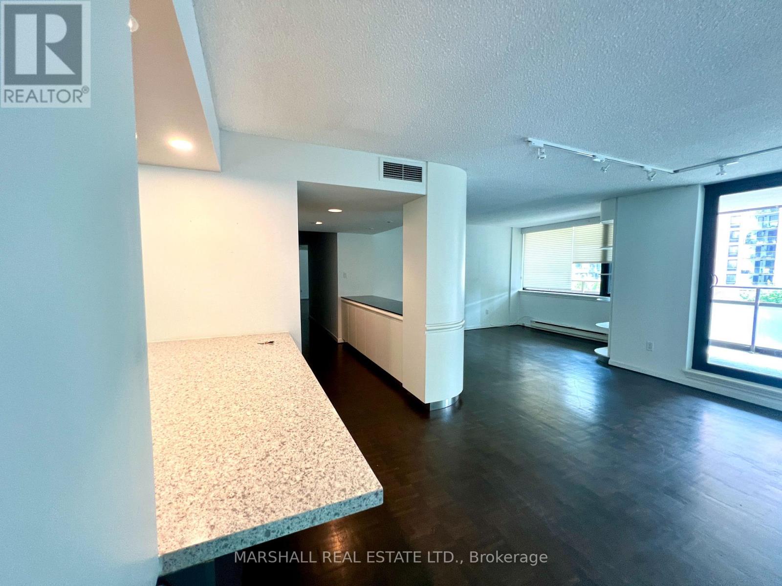 #4A 66 COLLIER STREET - 9