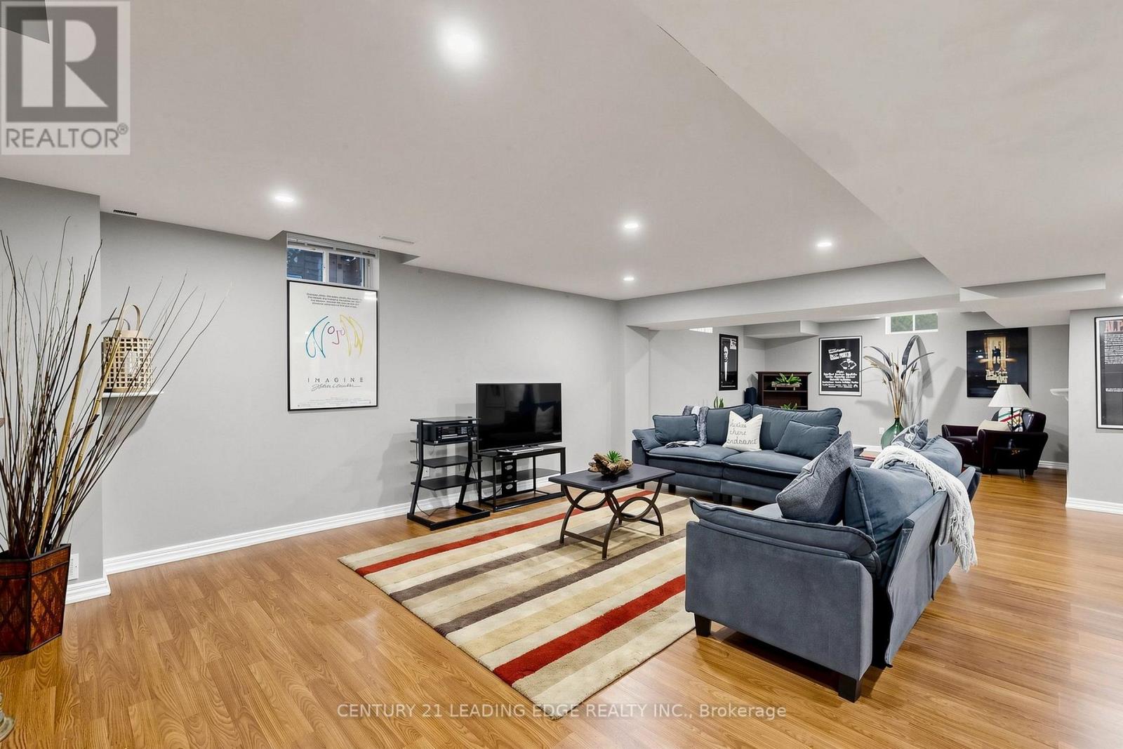 48 TANIS CRESCENT - Image 33