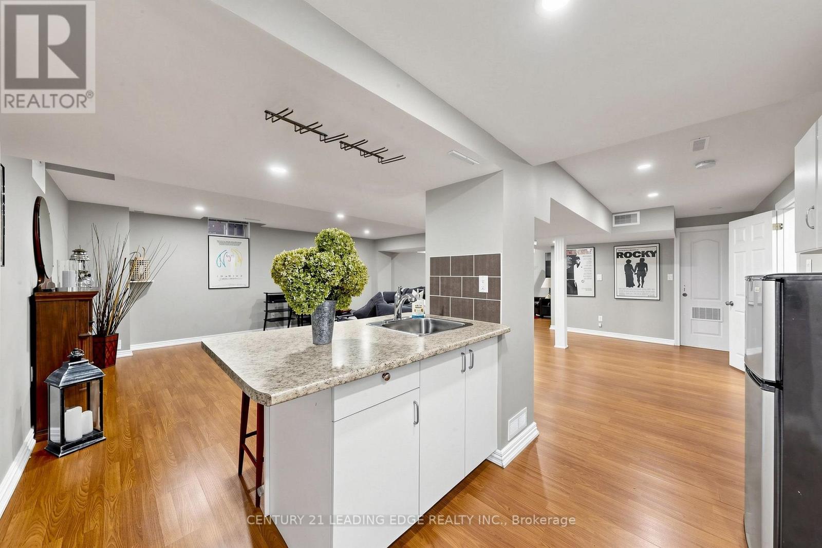 48 TANIS CRESCENT - Image 36