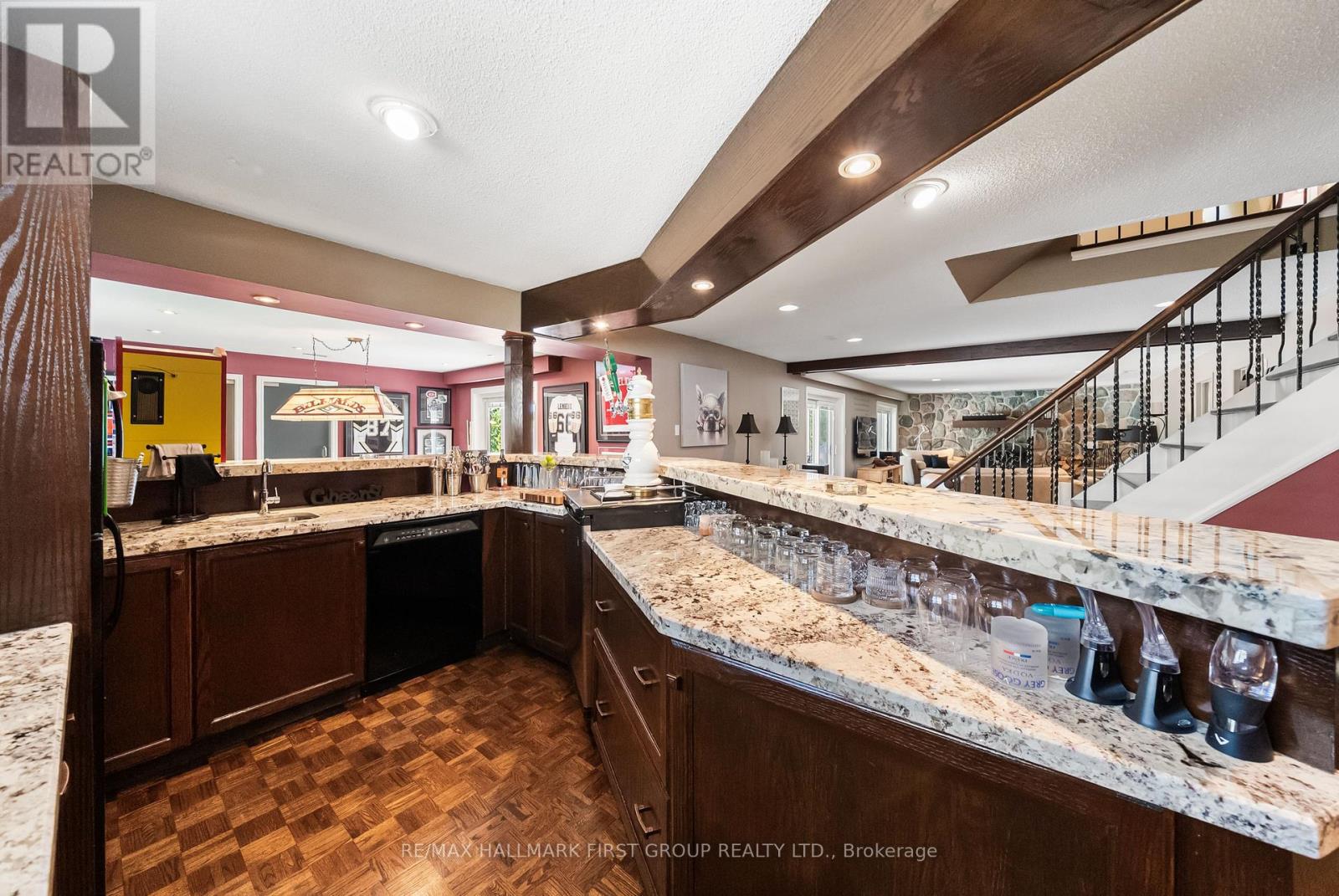 1889 APPLEVIEW ROAD - Image 34