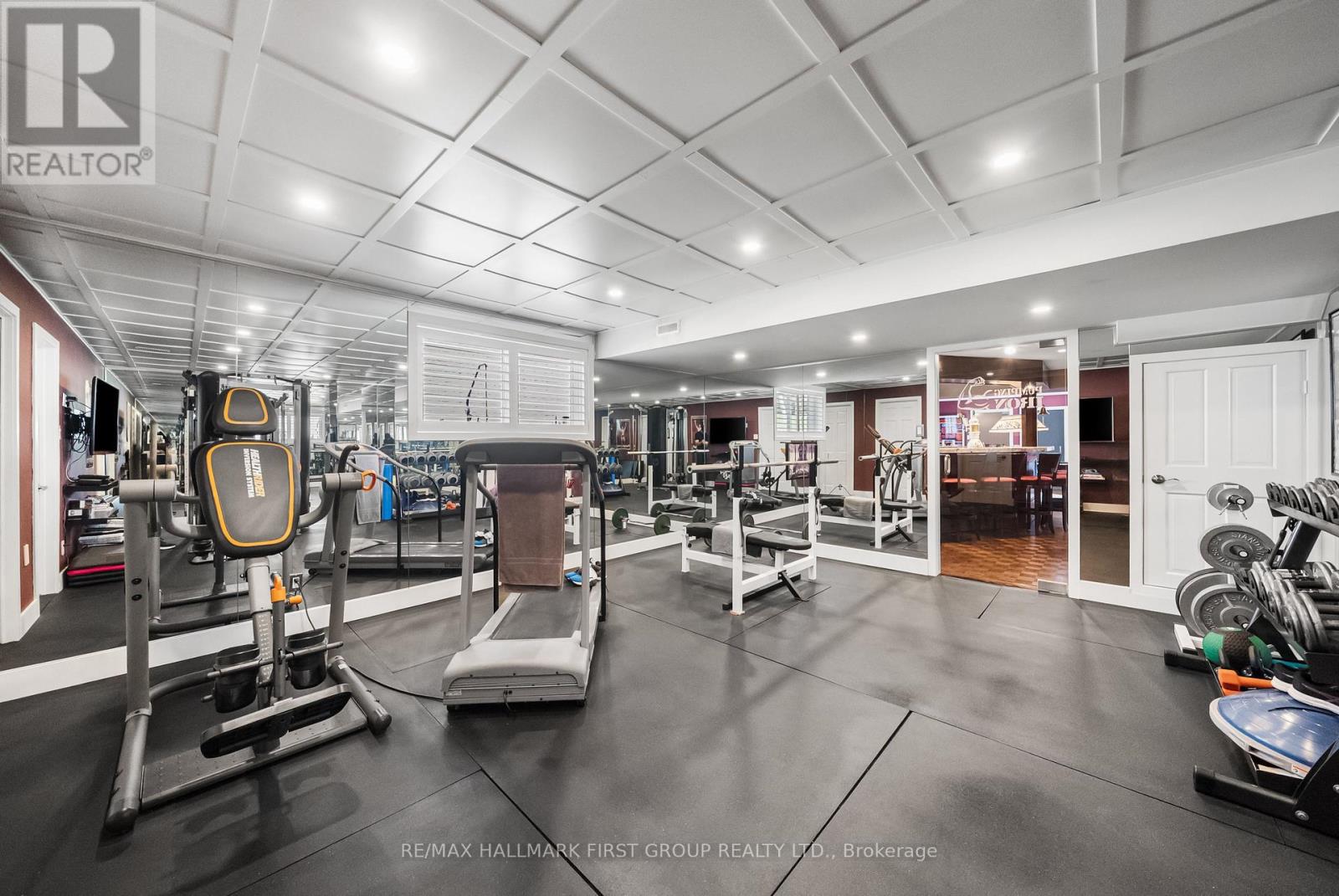 1889 APPLEVIEW ROAD - Image 35