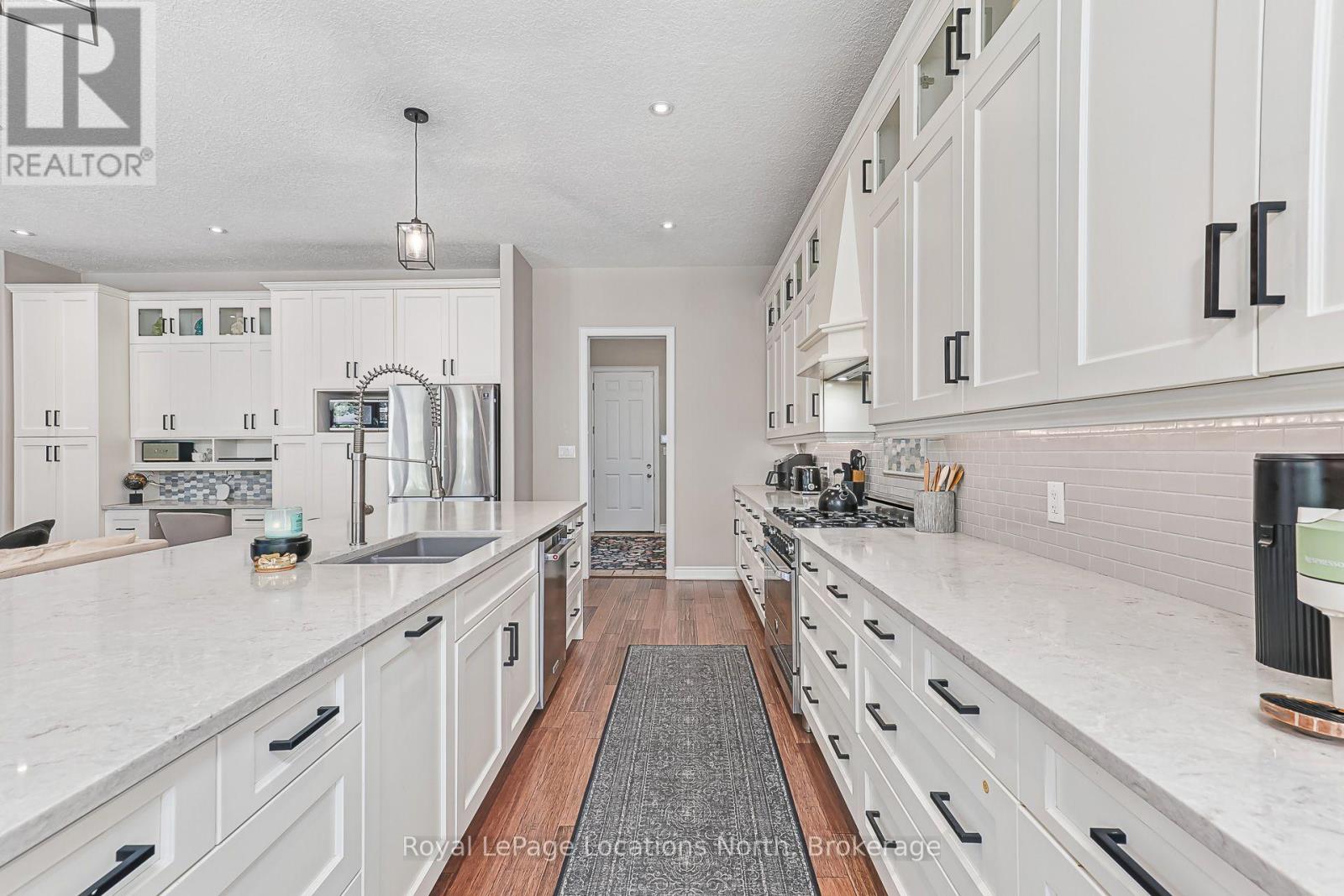 26 SPRUCE STREET - Image 17