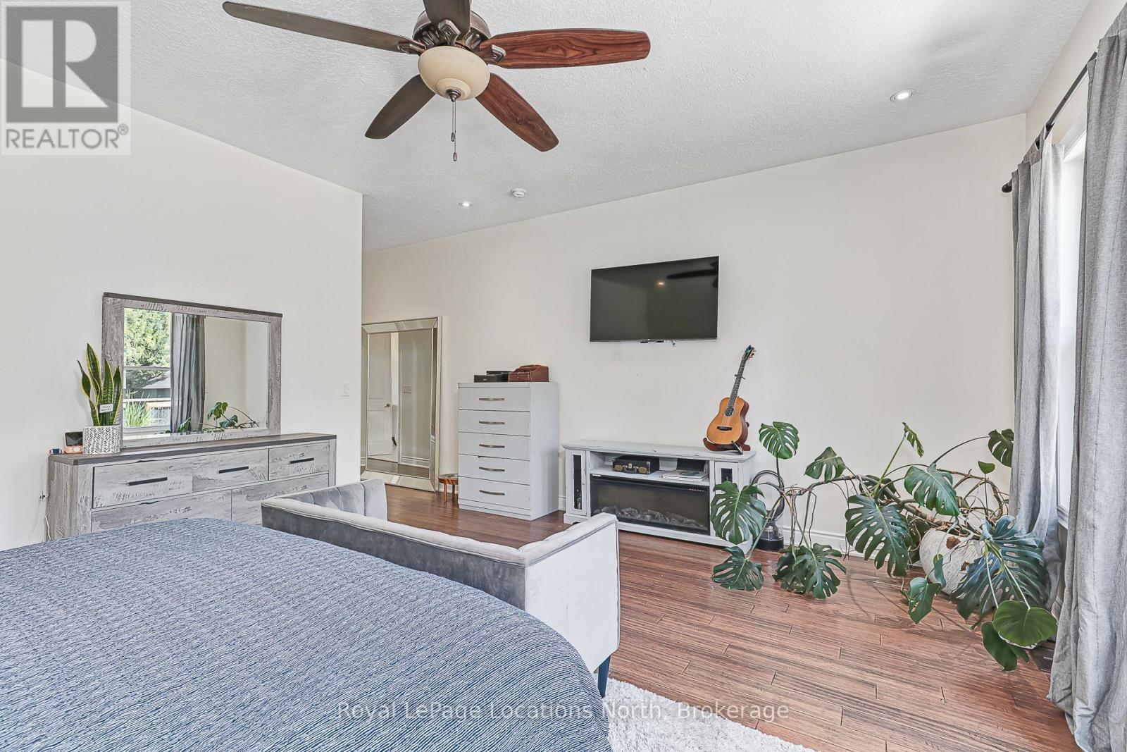 26 SPRUCE STREET - 21