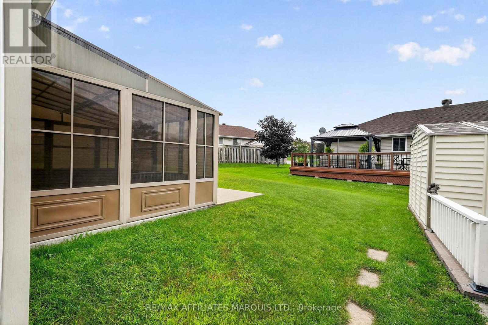 121 GAIL ELIZABETH COURT - 22