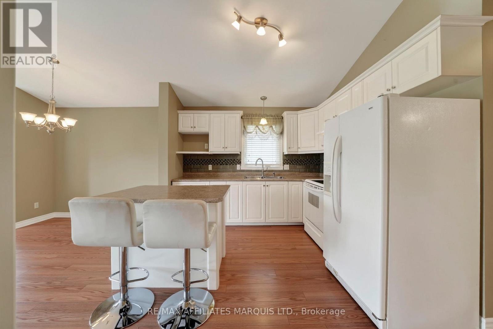 121 GAIL ELIZABETH COURT - 9