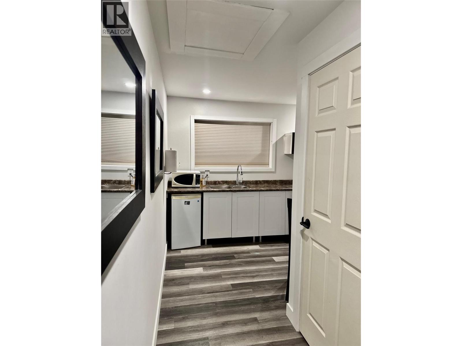 8704 72ND Avenue - 29
