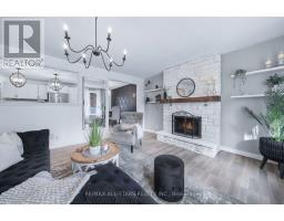 Kitchen - 127 Pinecrest Road, Georgina, ON L0E1N0 Photo 11