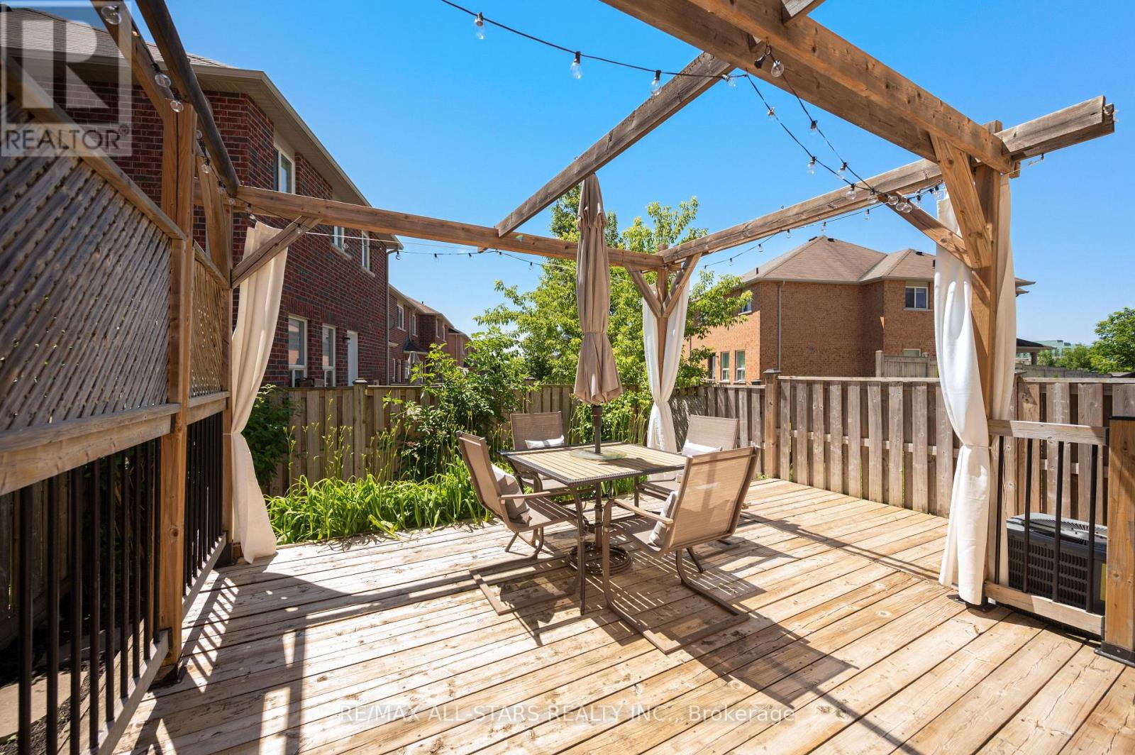 195 RICHARD UNDERHILL AVENUE - 34