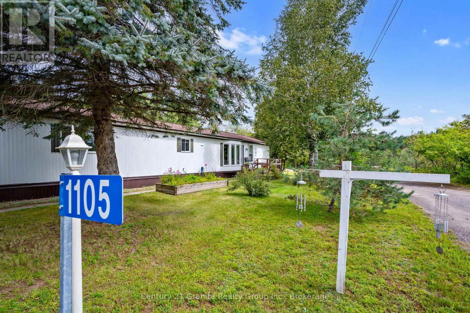 1105 EIGHTH LANE - Image 25