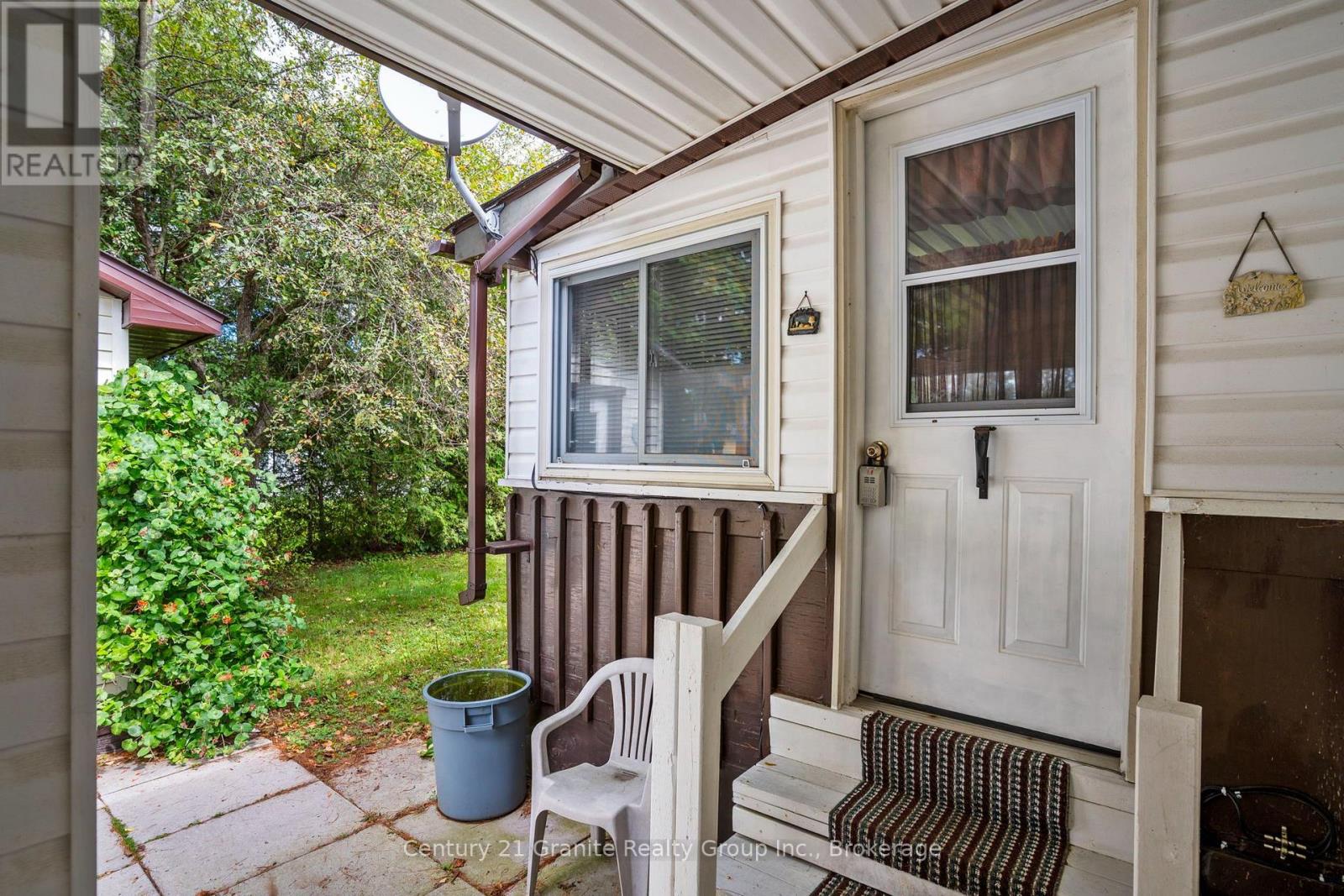 1105 EIGHTH LANE - Image 28