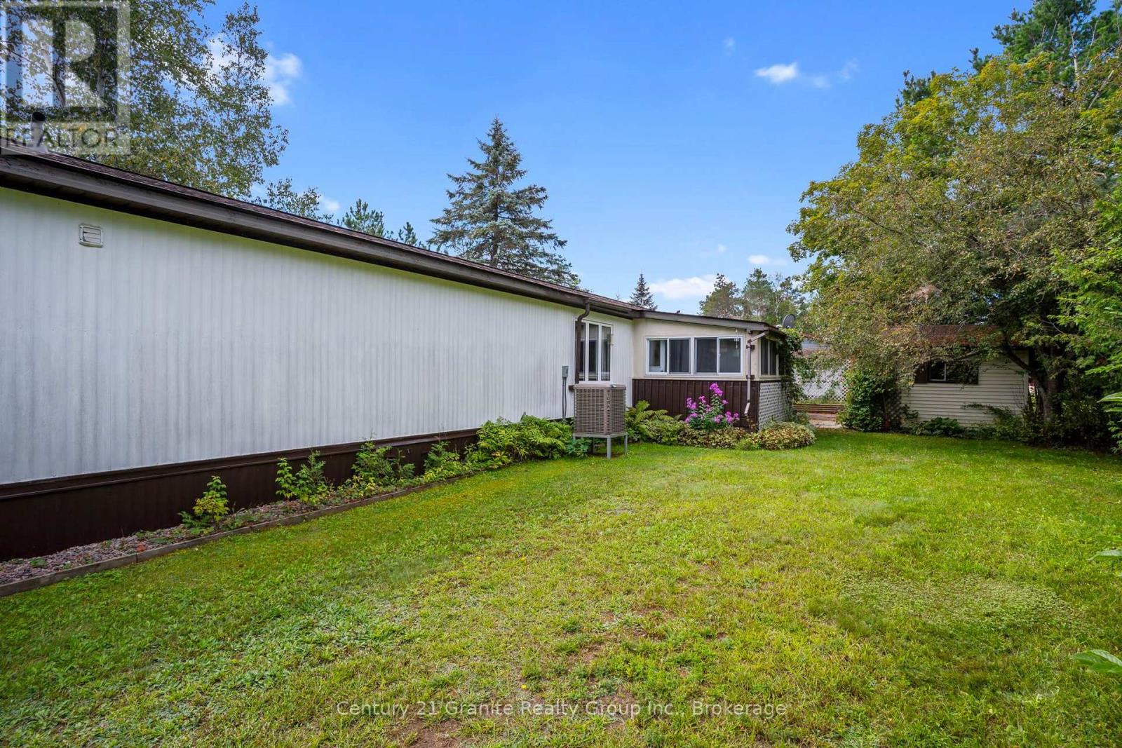 1105 EIGHTH LANE - Image 33