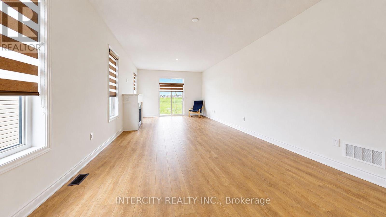 17 UNION BOULEVARD - Image 19