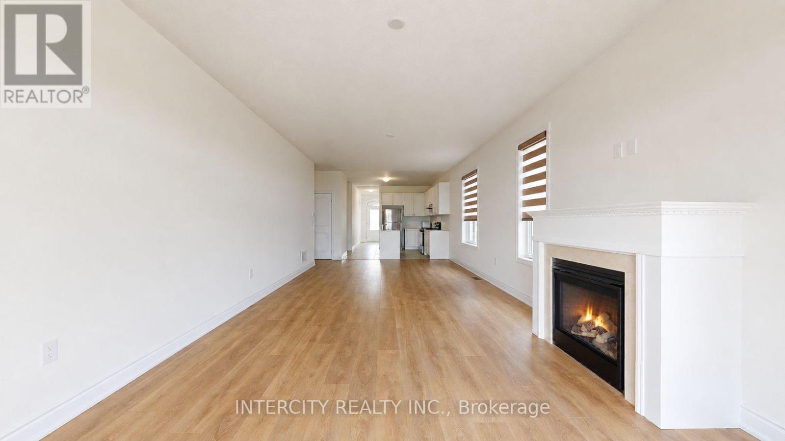 17 UNION BOULEVARD - Image 20