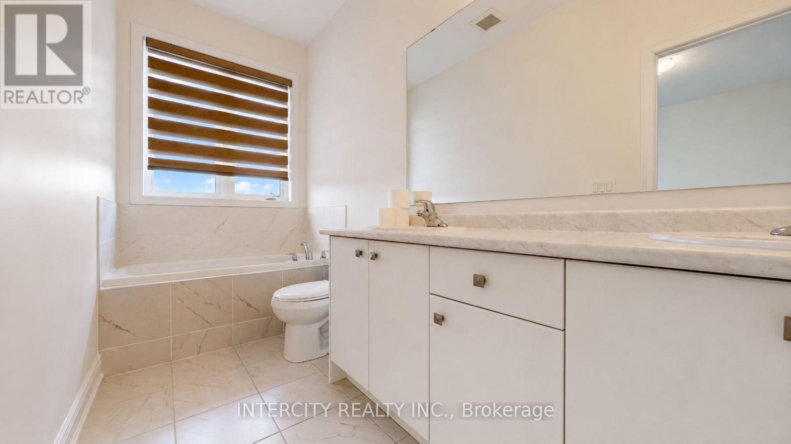 17 UNION BOULEVARD - Image 33