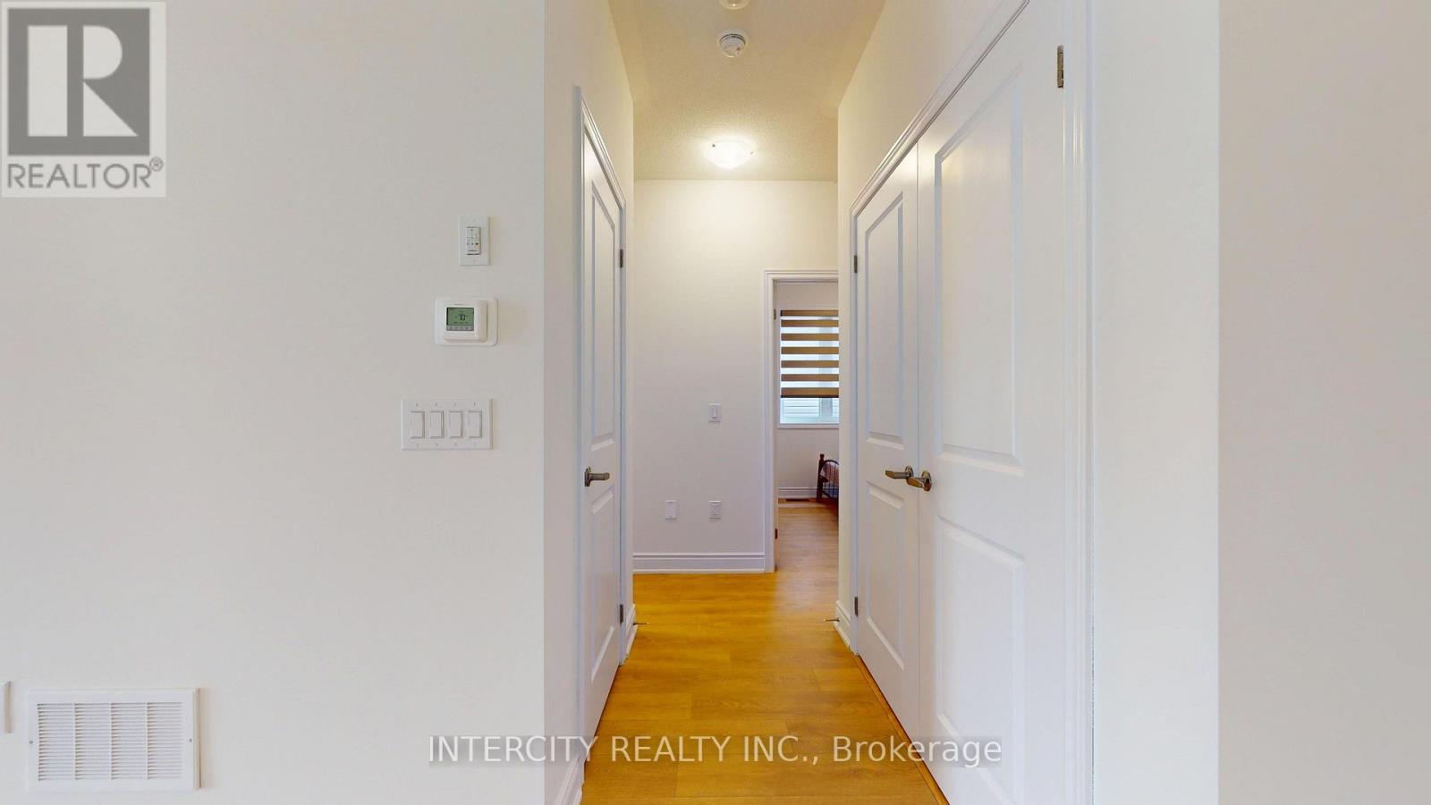 17 UNION BOULEVARD - Image 36