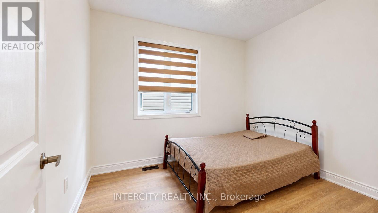 17 UNION BOULEVARD - 37