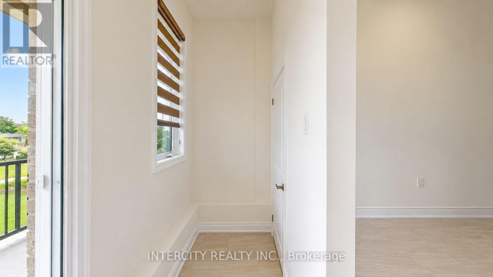 17 UNION BOULEVARD - 6