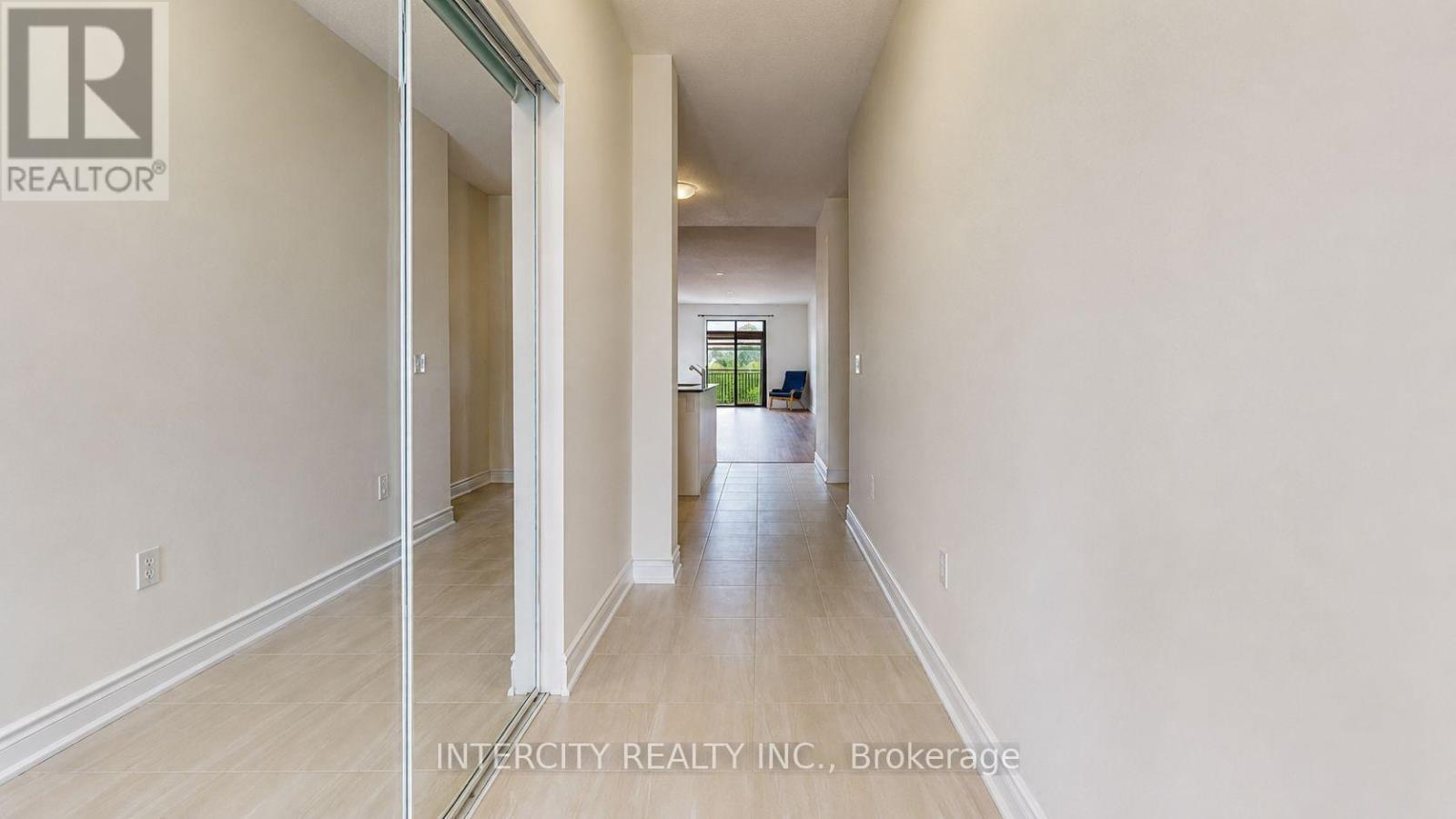 17 UNION BOULEVARD - 7