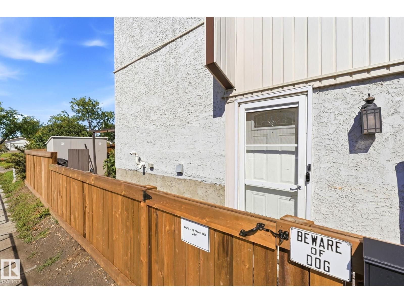 #1 14235 82 ST NW - 2