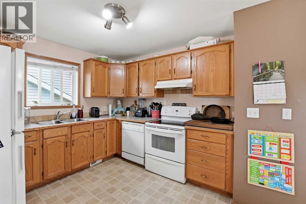 5812 70 Avenue Close - Image 7