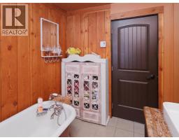 3850 Blythe-rhone Road, Westbridge, BC V0H1Y0 Photo 27