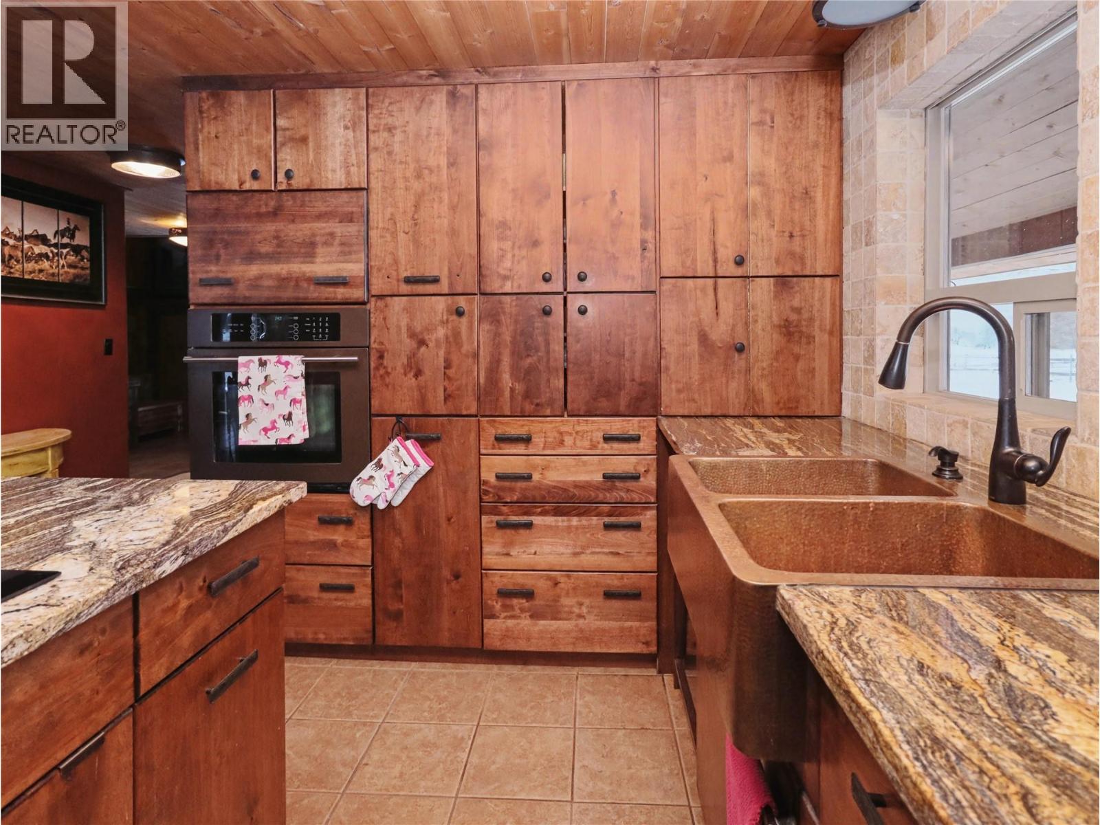 3850 Blythe-Rhone Road, Westbridge