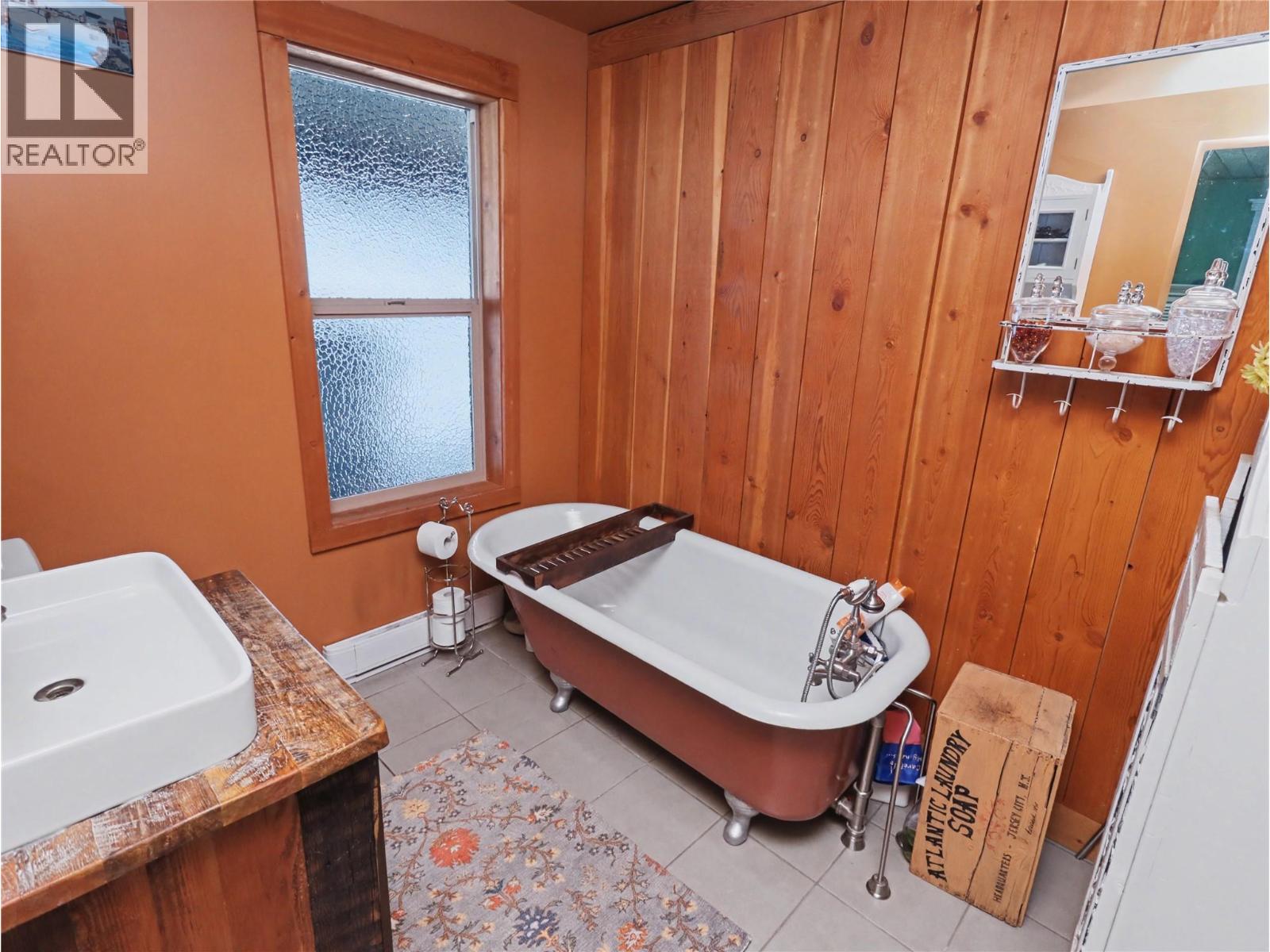 3850 Blythe-Rhone Road, Westbridge