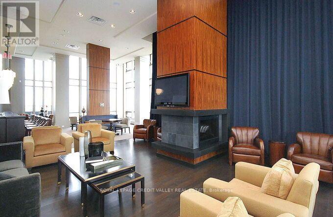 #1706 388 PRINCE OF WALES DRIVE - 40