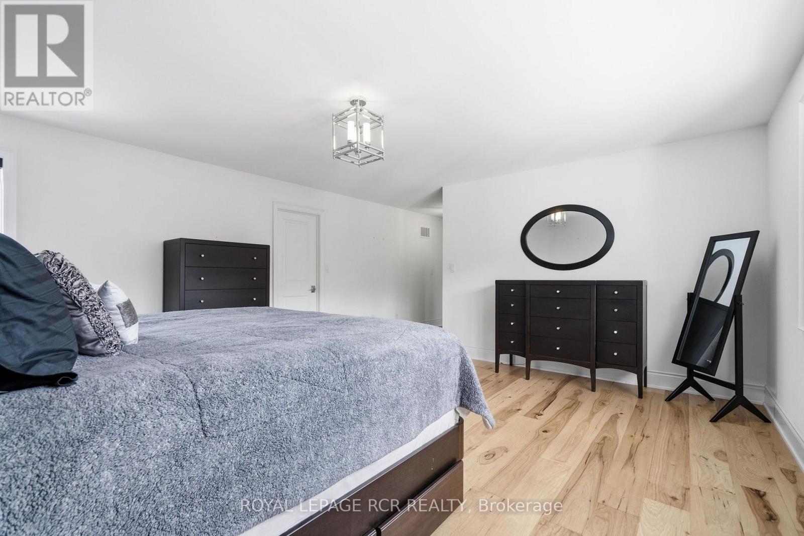 28 BILLY COURT - Image 25