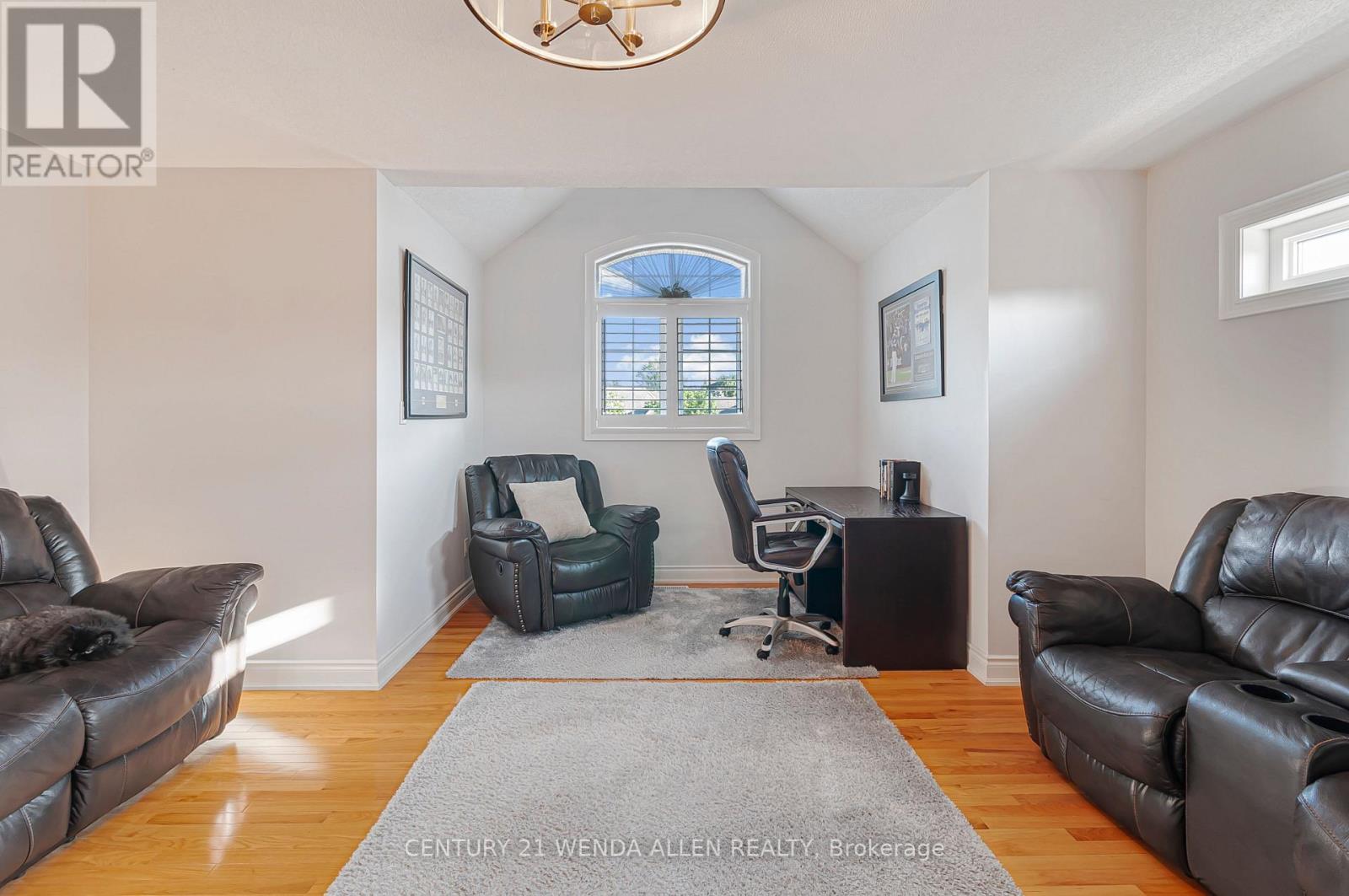44 ORCHARD DRIVE - 21