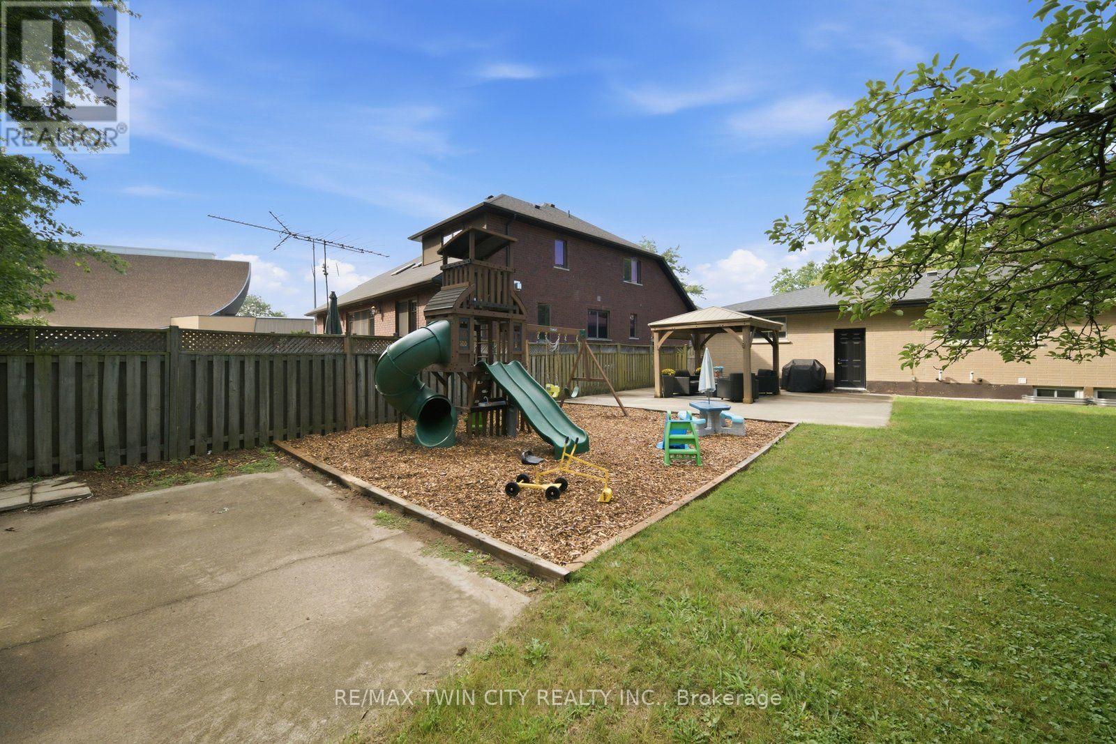 45 WAYNE DRIVE - 34