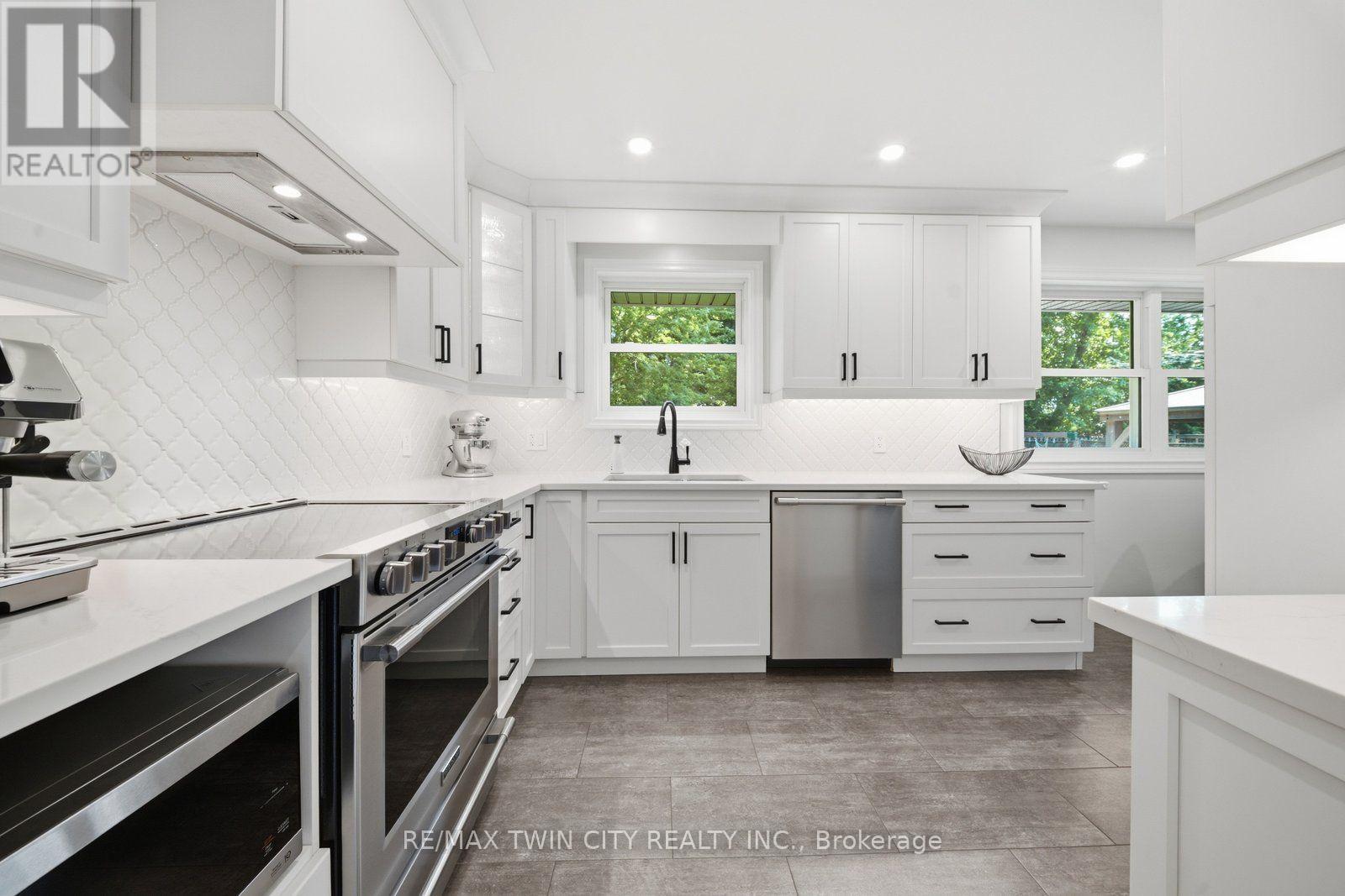 45 WAYNE DRIVE - 8