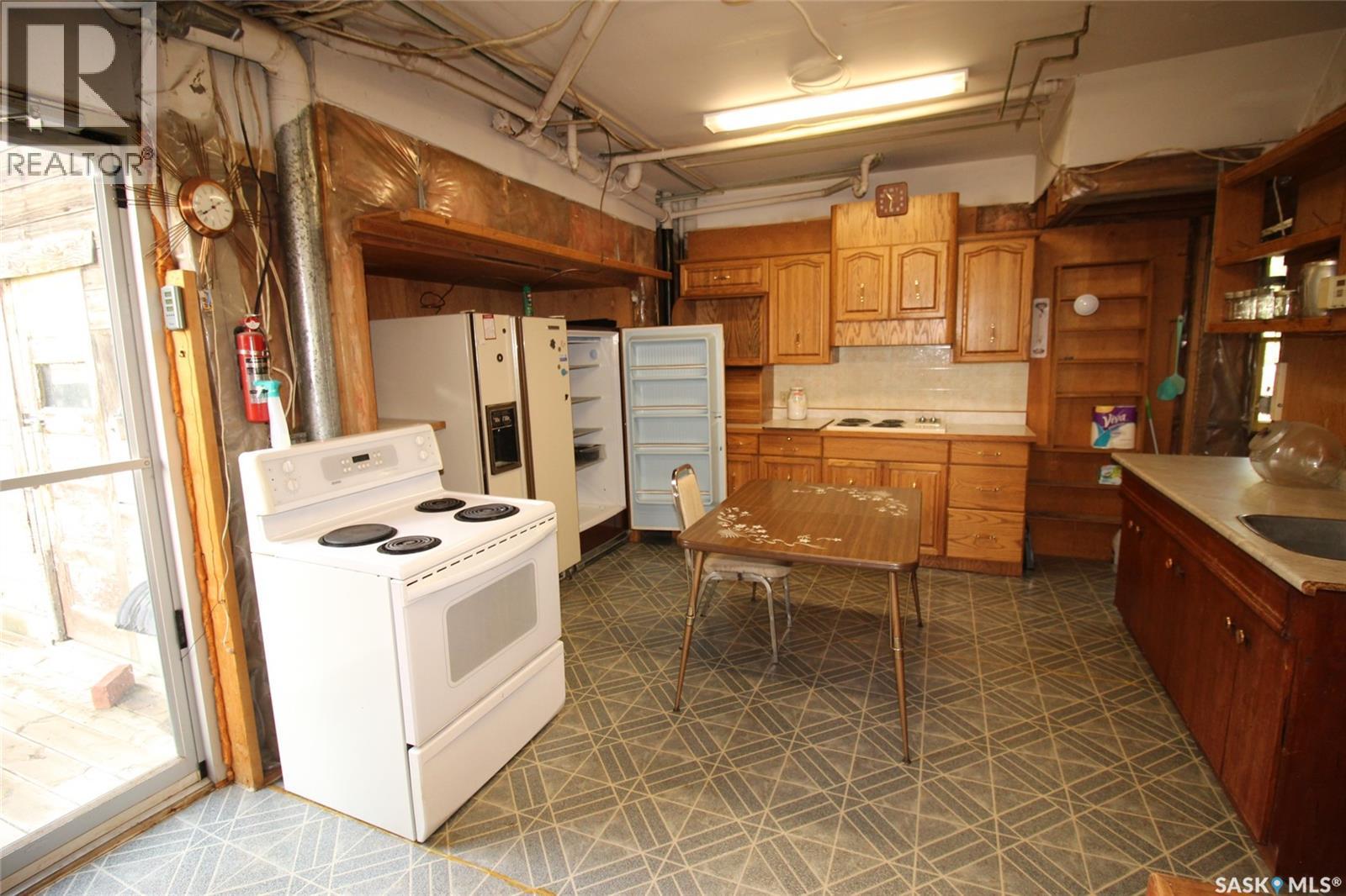 395 2nd STREET W - Image 12